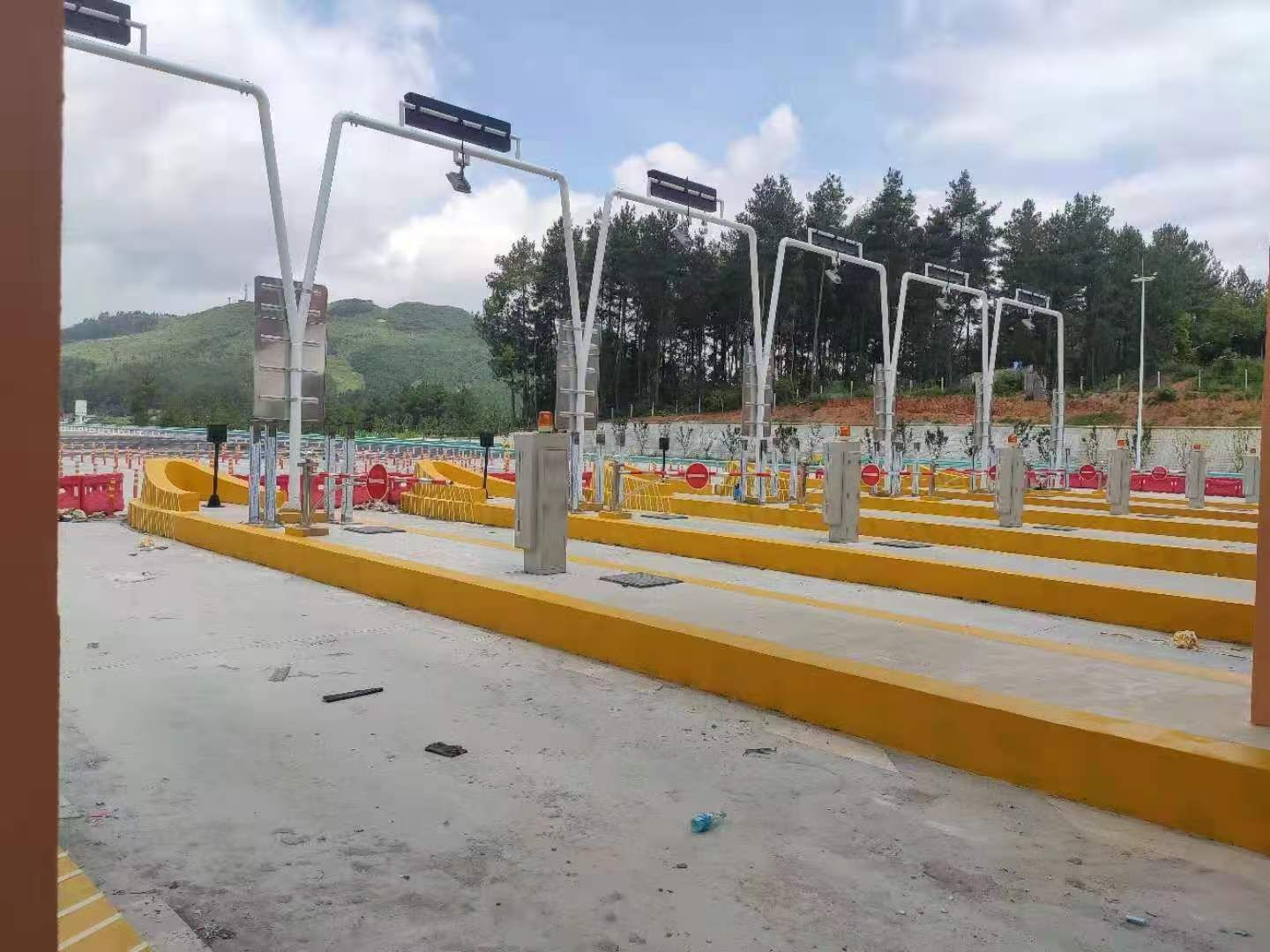 ETC Toll Lane Gantry for the Access of Superhighway